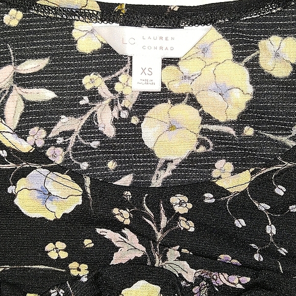 🌼LC Lauren Conrad Top size XS - Picture 2 of 6